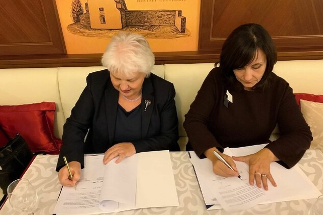 Podpis memoranda mezi NPÚ a Pamiatkovým úradem SR v roce 2019